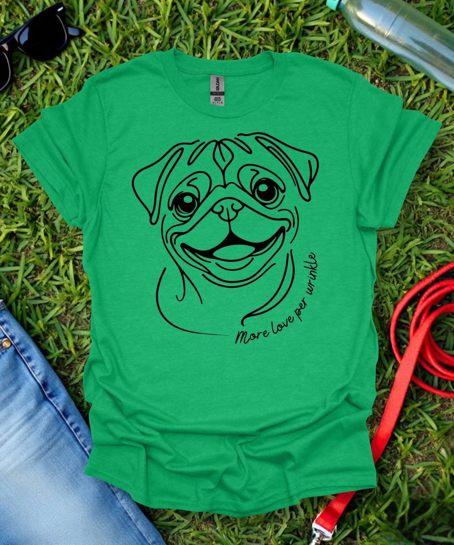 More Love per Wrinkle Pug T-Shirt