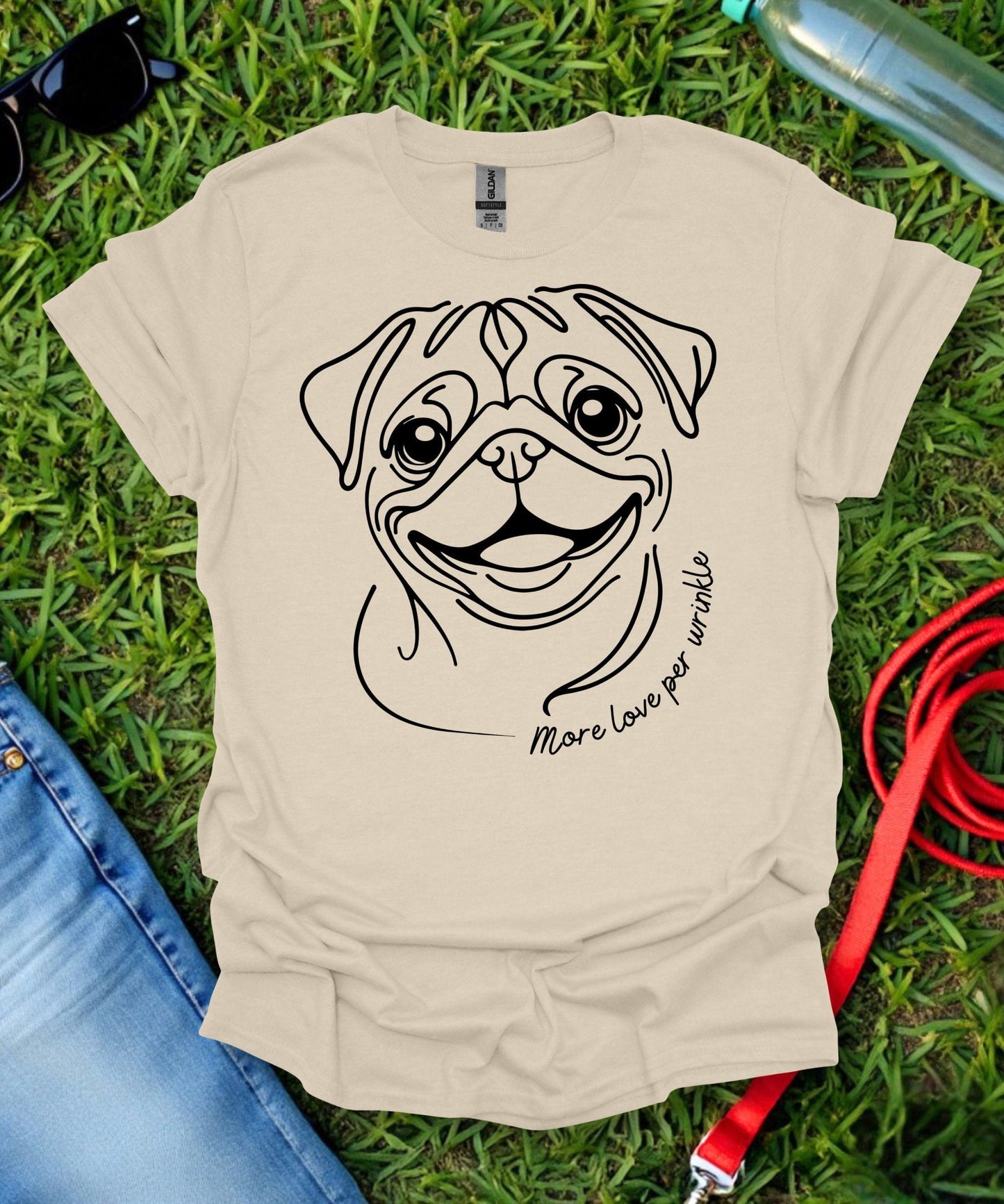 More Love per Wrinkle Pug T-Shirt