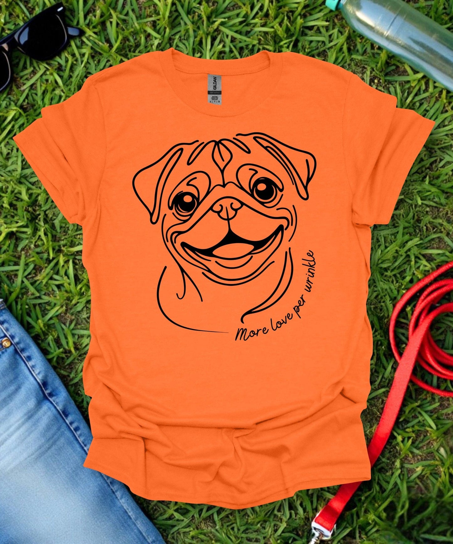 More Love per Wrinkle Pug T-Shirt